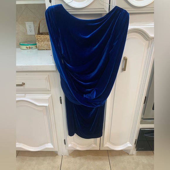 RM Richards NWT Royale Blue Velvet Dress Sleeves form a wrap Size 4 Petite - Picture 1 of 8